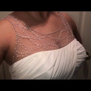 Ivory Wedding Dress & Accessories (Never Worn)